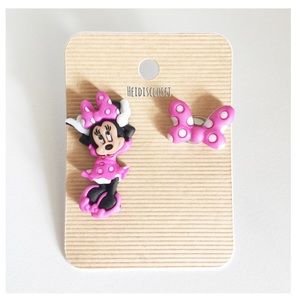 Minnie Mouse Earrings. New!!!